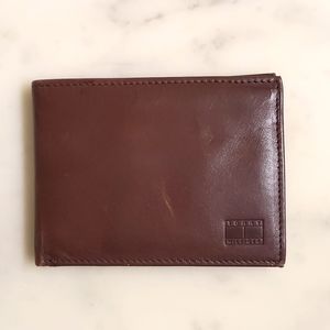 NWOT. Tommy Hilfiger Men's Leather Wallet.